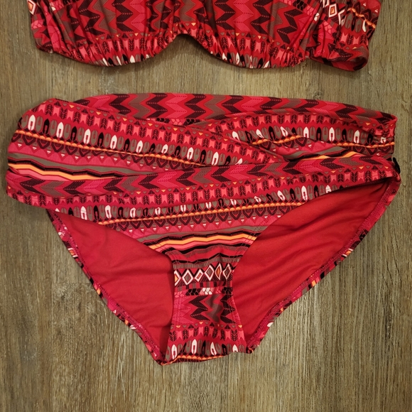 LA Vie En Rose Aztec Print Bikini Size Medium - Picture 2 of 7